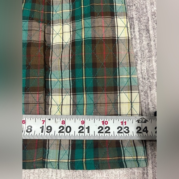 Southern Lady Women’s Quilted Vest
Size 1X Green Plaid Zip Collared Sleeveless - Picture 7 of 10
